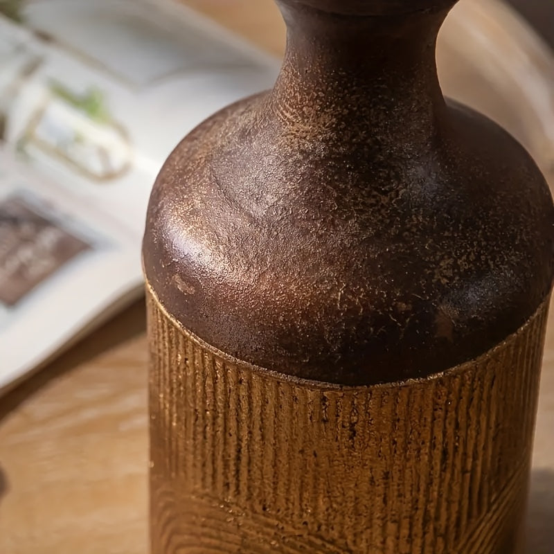 Vintage-style Metal Vase - Rustic Carved Design, Suitable for Home and Restaurant Decor, an Ideal Choice for Photography Props, Farmhouse Chic Display for Home, Living Room, and Office, Home Wedding Decoration, Primitive Flower Stand, Farmhouse Decor