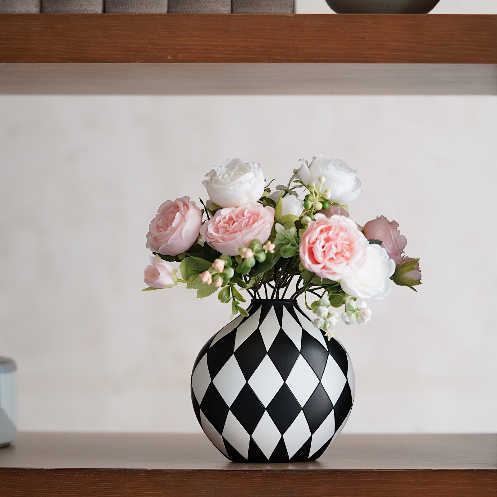 Modern Checker Vase for Home Decor, Aesthetic Decoration for Livng Room, Bedroom, Kitchen, Minimalism Abstract Flower Vase