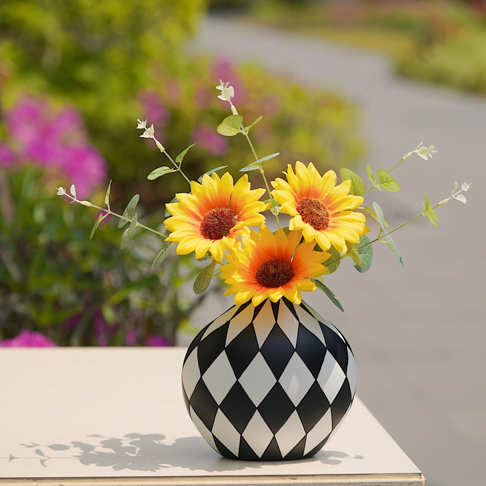 Modern Checker Vase for Home Decor, Aesthetic Decoration for Livng Room, Bedroom, Kitchen, Minimalism Abstract Flower Vase